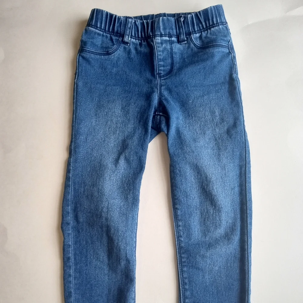 Girls denim jeans 2 pairs bundle size 3T and 4T toddler